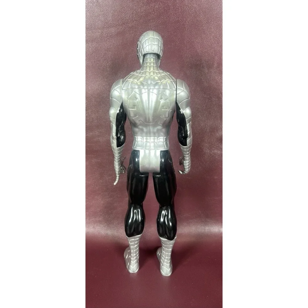 Marvel Hasbro Armored Silver Suit Spiderman‎  11